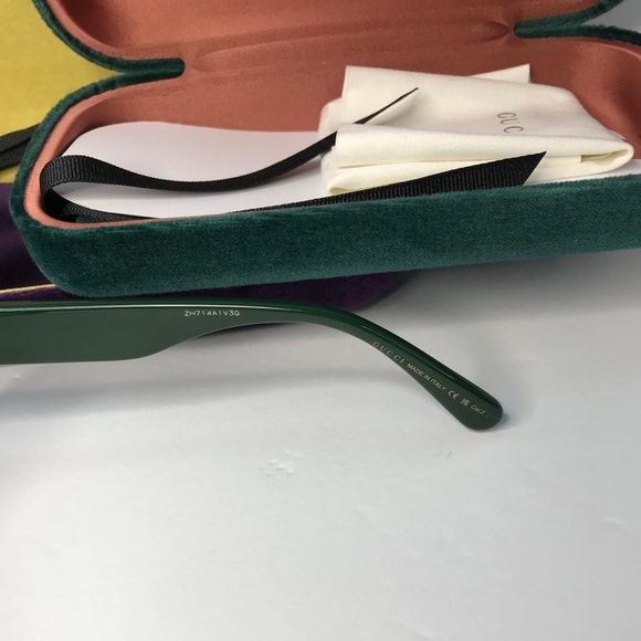 New- 💯 GUCCI GG0712S-001 GUCCI OVERSIZED SUNGLASSES WITH WEB TEMPLE - Picture 12 of 14